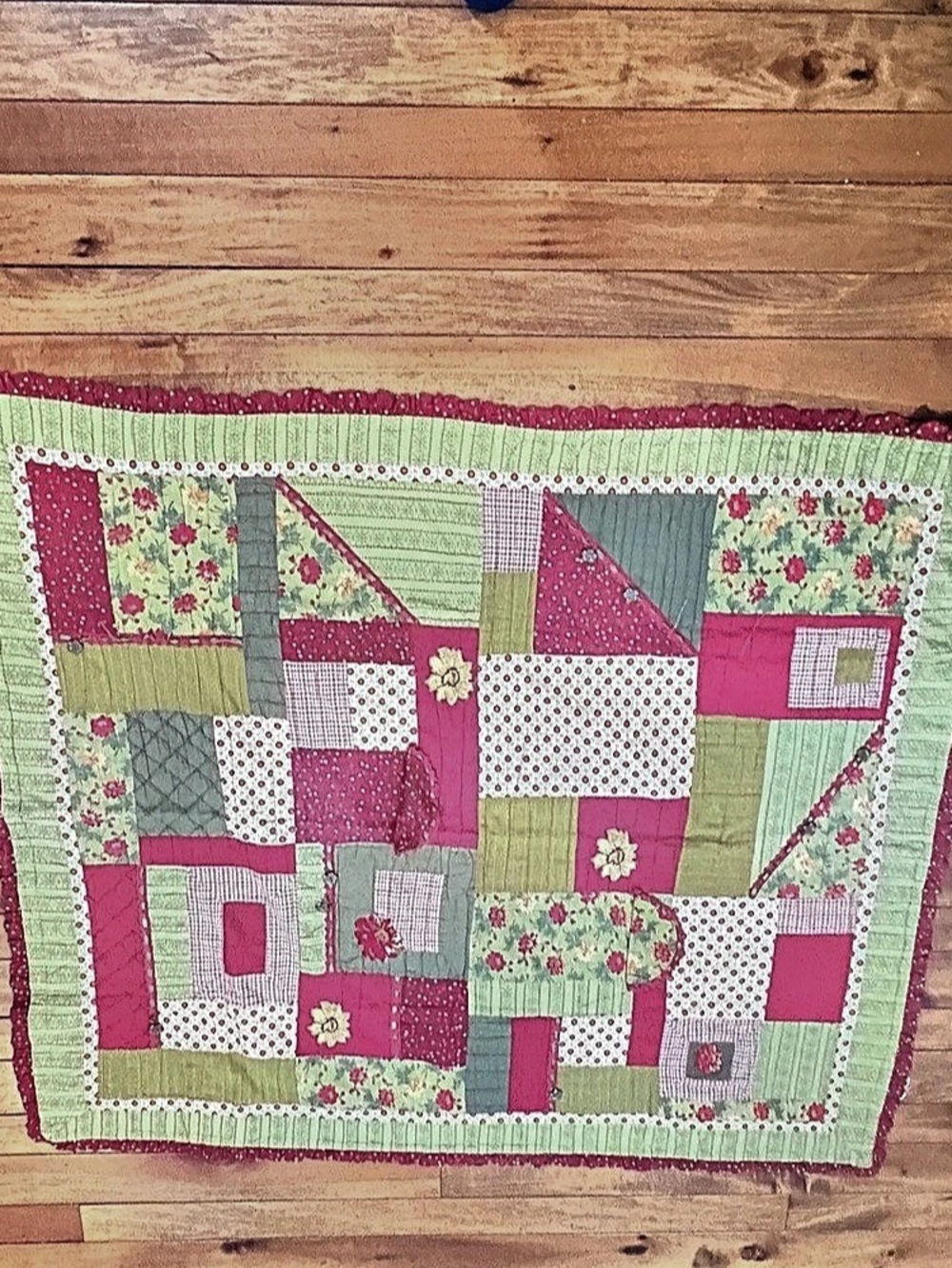 April Cornell Patchwork Floral Quilt in red & Green 58” by 49”